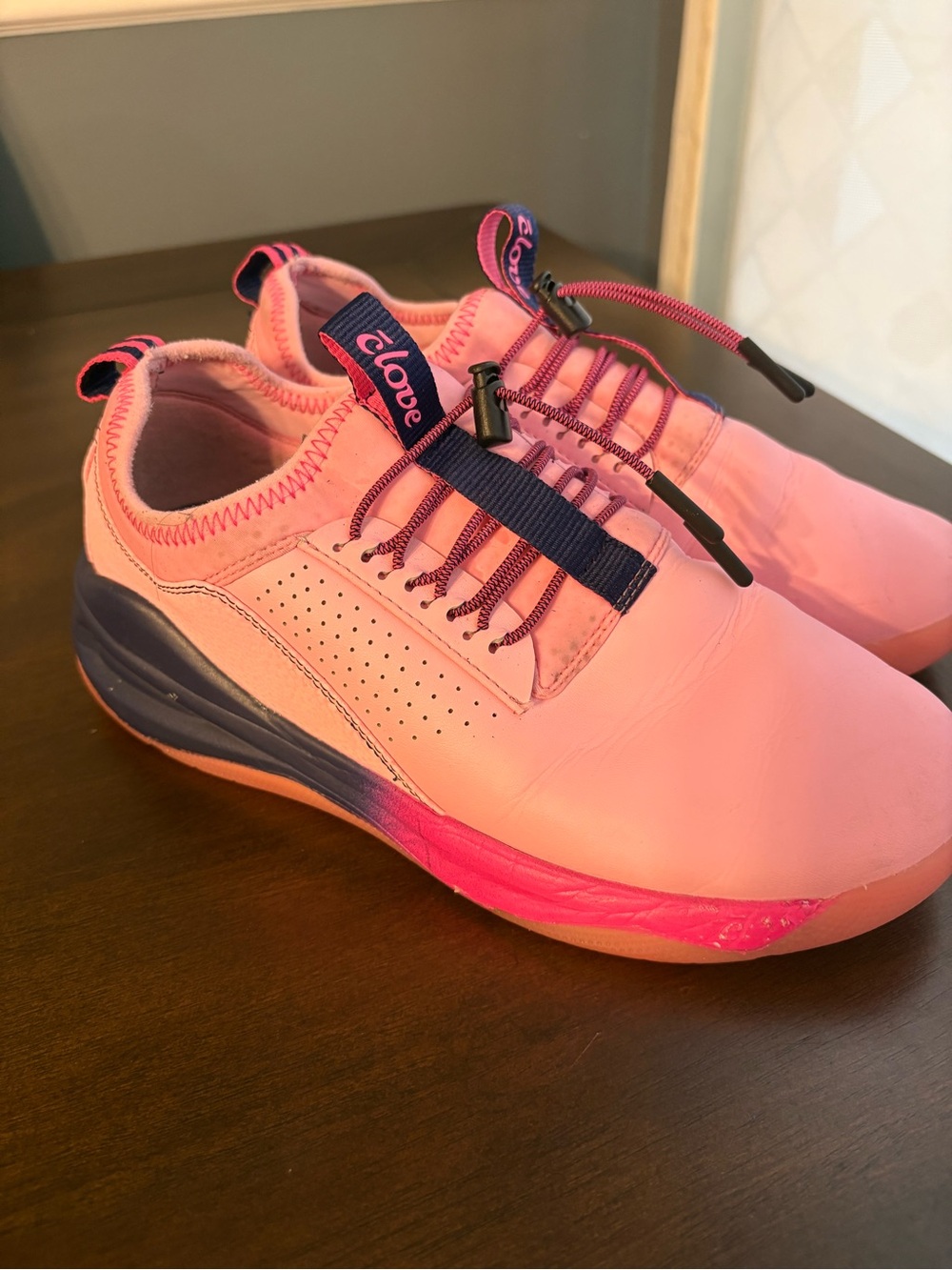 Clove Classic "Miami Night" pink gradient nursing shoes size 8